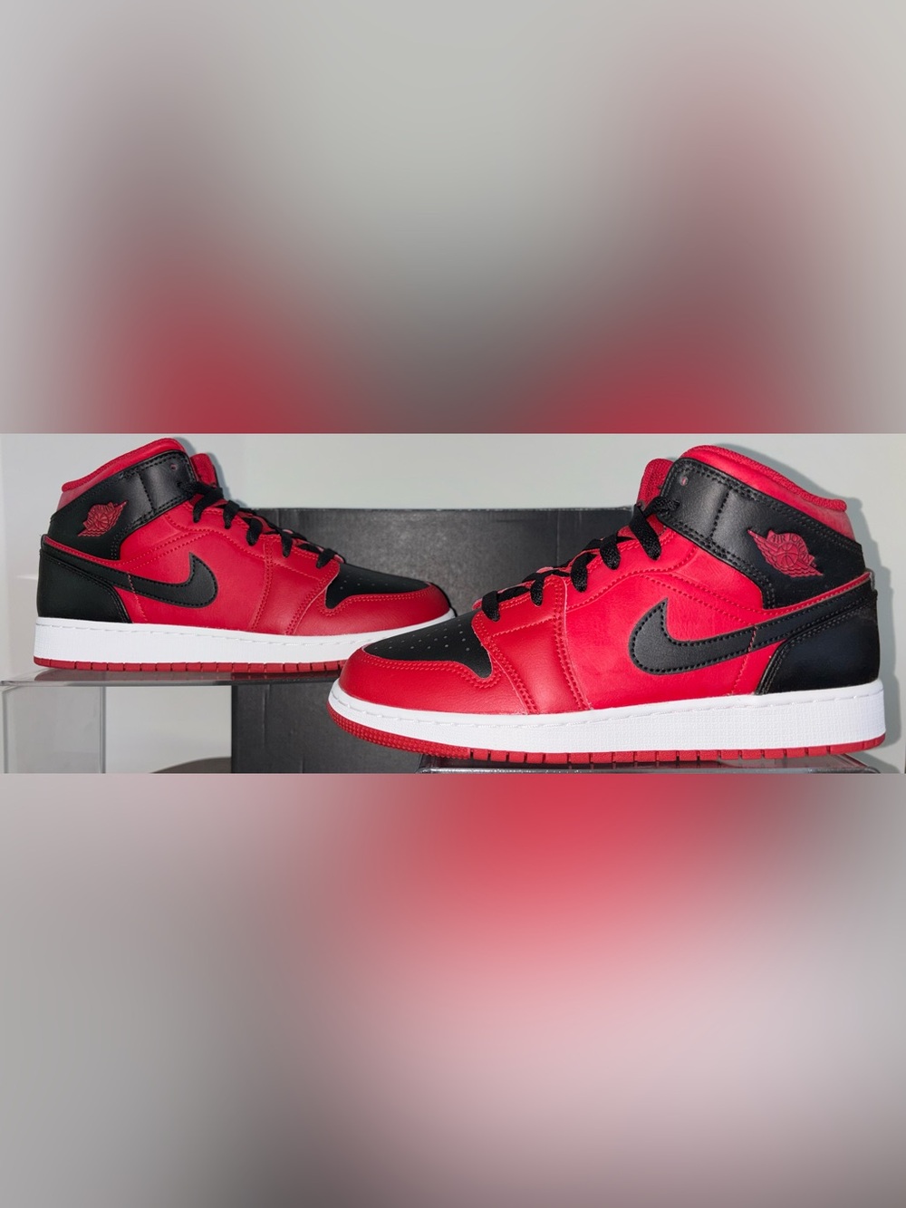 Nike Air Jordan 1 Mid Reverse Bred Grade School Size 7Y Brand New With Box